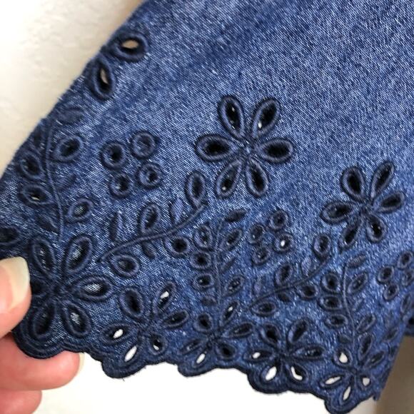 Draper James chambray denim blue ruffle front eyelet sleeve shift dress size 10 - Picture 13 of 15
